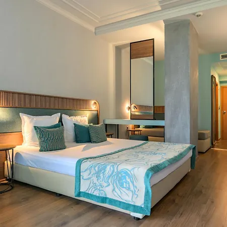 Hotel Kristal - - Fully Renovated 2025