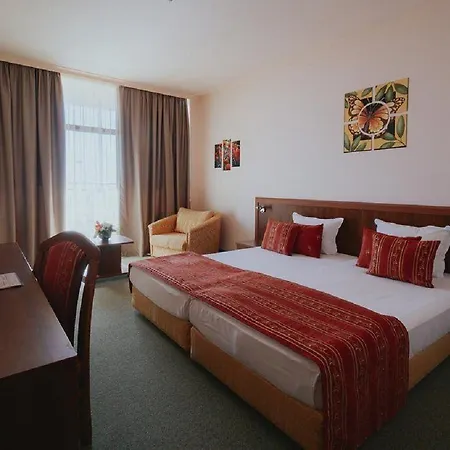 Kristal - - Fully Renovated 2025 Hotel Golden Sands